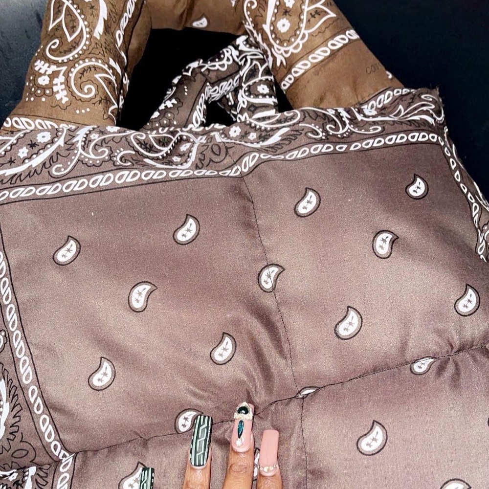 Custom 2 toned Puffer bag 🤎